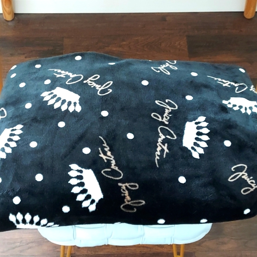 Juicy couture black throw blanket